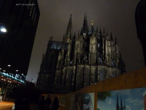 2014-12-17-KoelnHohenzollernDom6